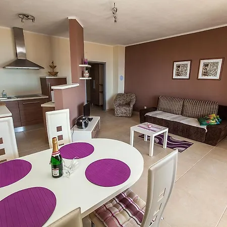 Aparthotel Lilli - Kroatien *