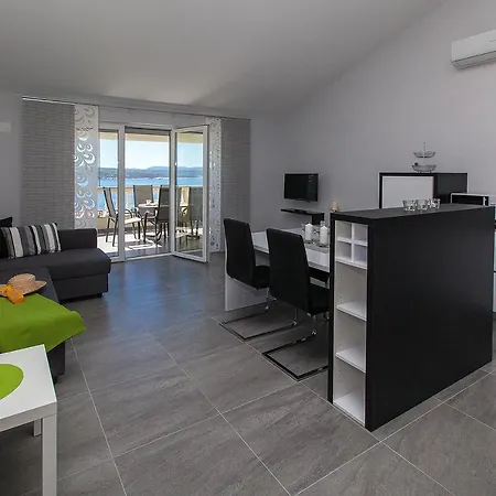 Aparthotel Lilli - Kroatien
